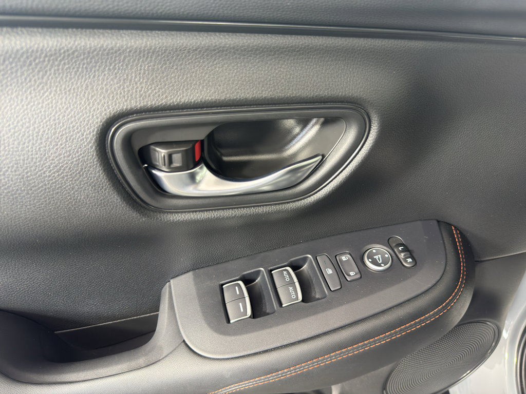 Used 2025 Honda HR-V Sport image 15