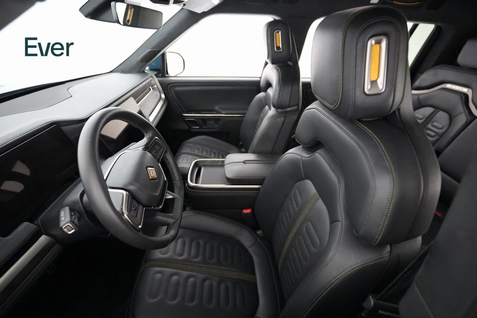 Used 2023 Rivian R1S Adventure image 7