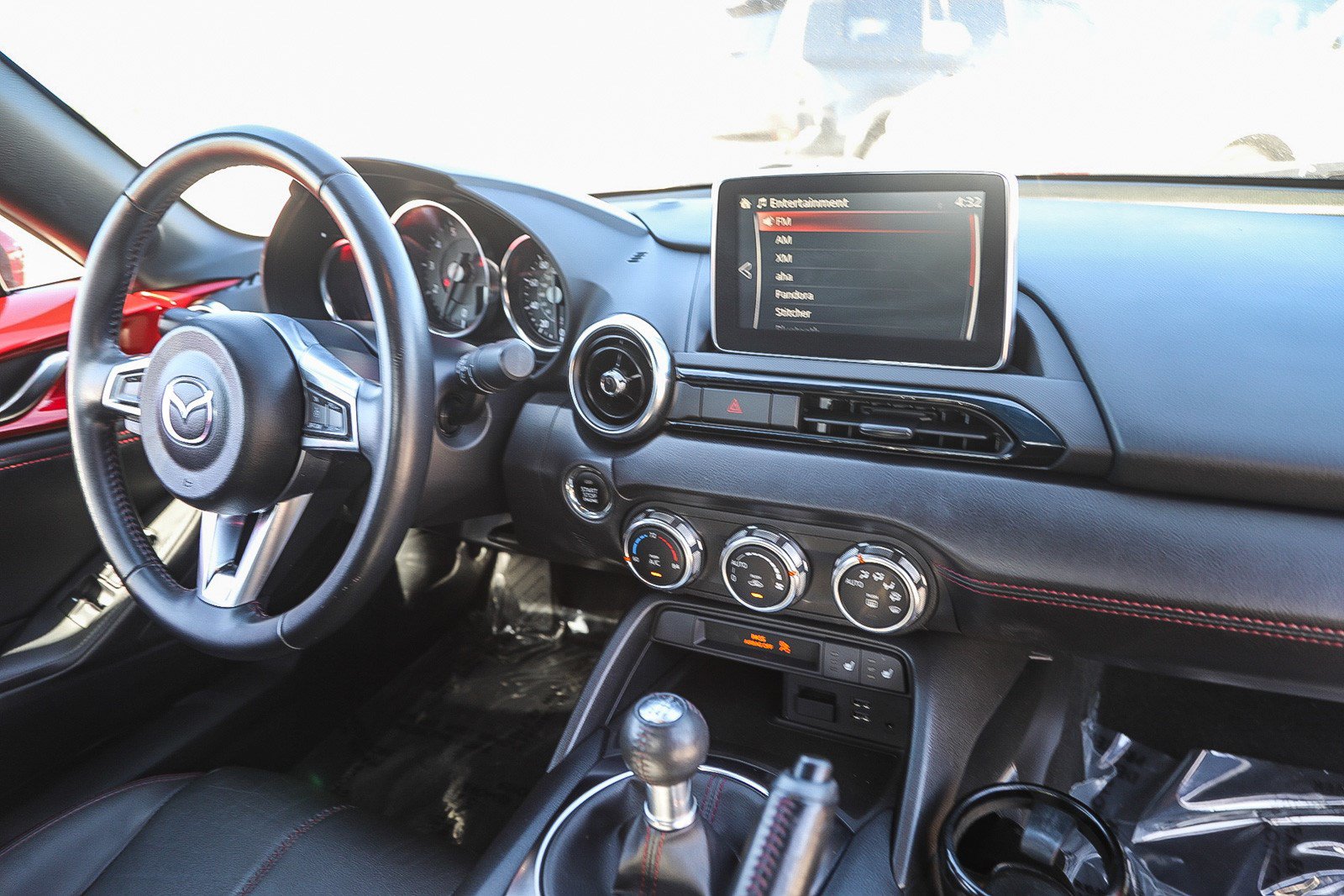 Used 2017 MAZDA MX-5 Miata Grand Touring RWD image 13
