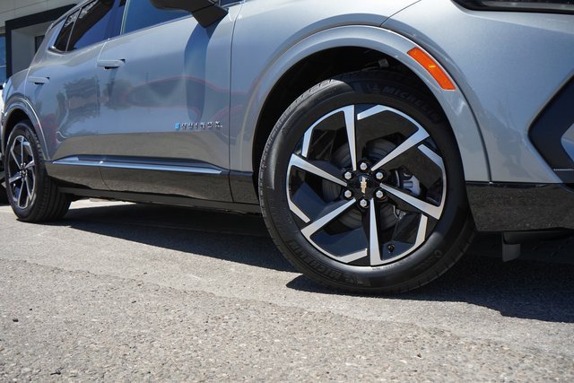 New 2025 Chevrolet Equinox EV LT image 10