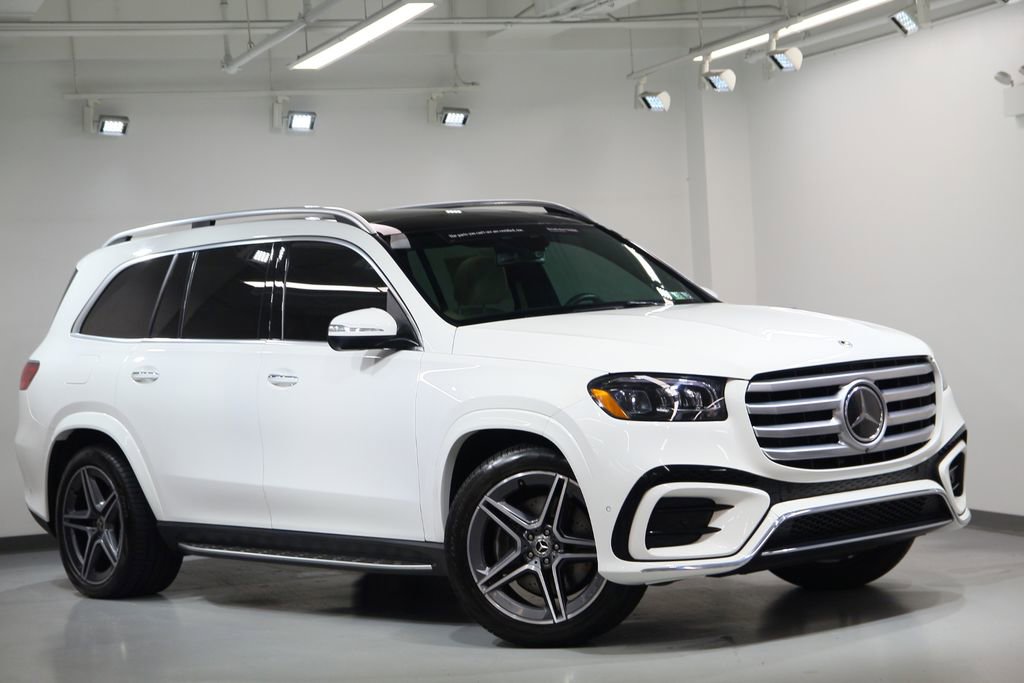 Used 2024 Mercedes-Benz GLS 450 4MATIC image 7
