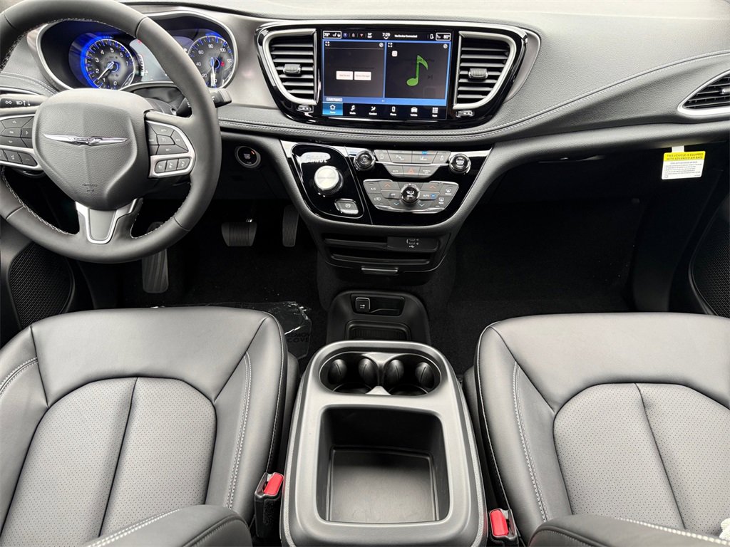 New 2026 Chrysler Pacifica Select image 10