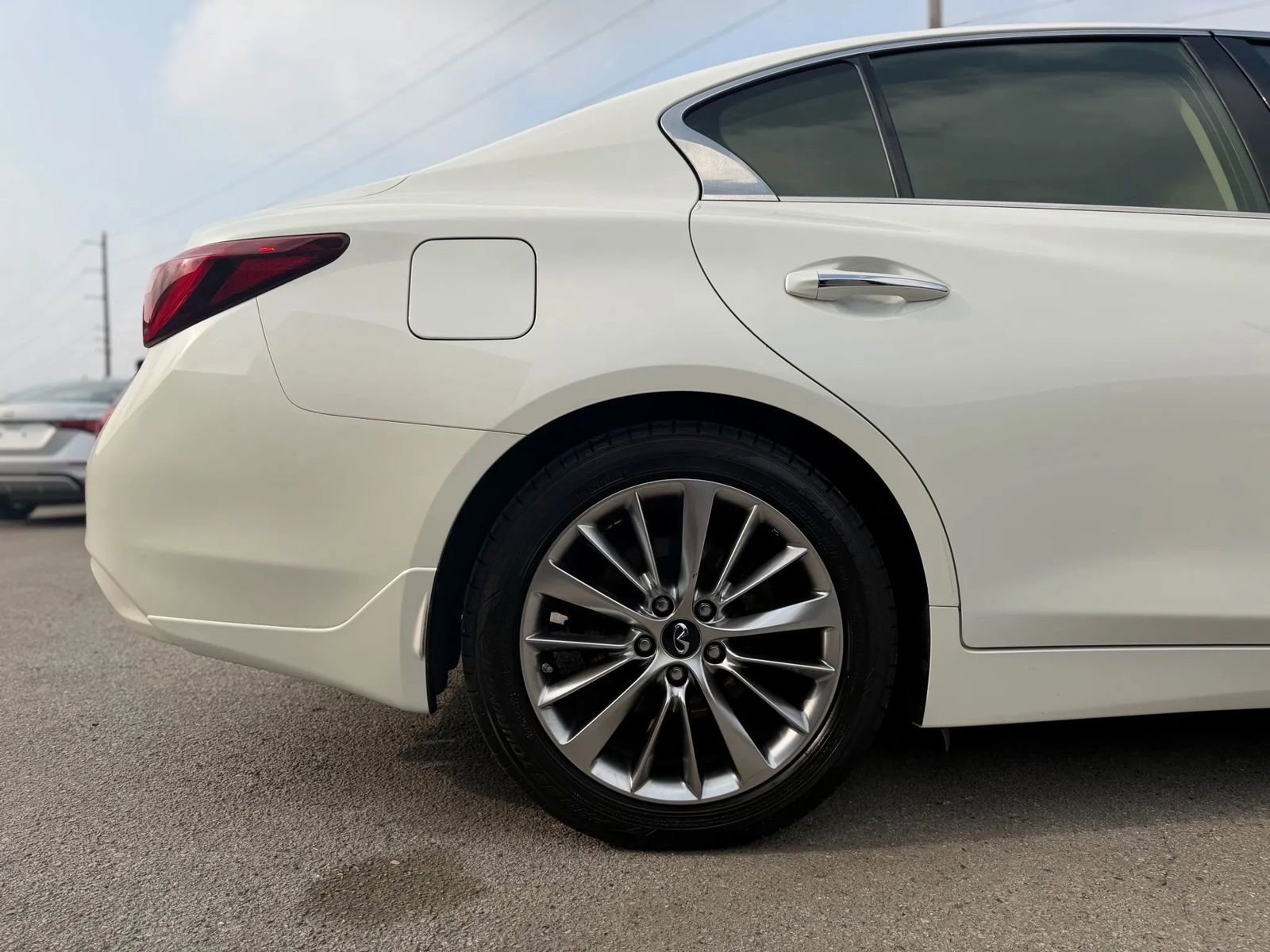 Used 2018 INFINITI Q50 Luxe w/ Essential Package (3.0T Luxe) image 31