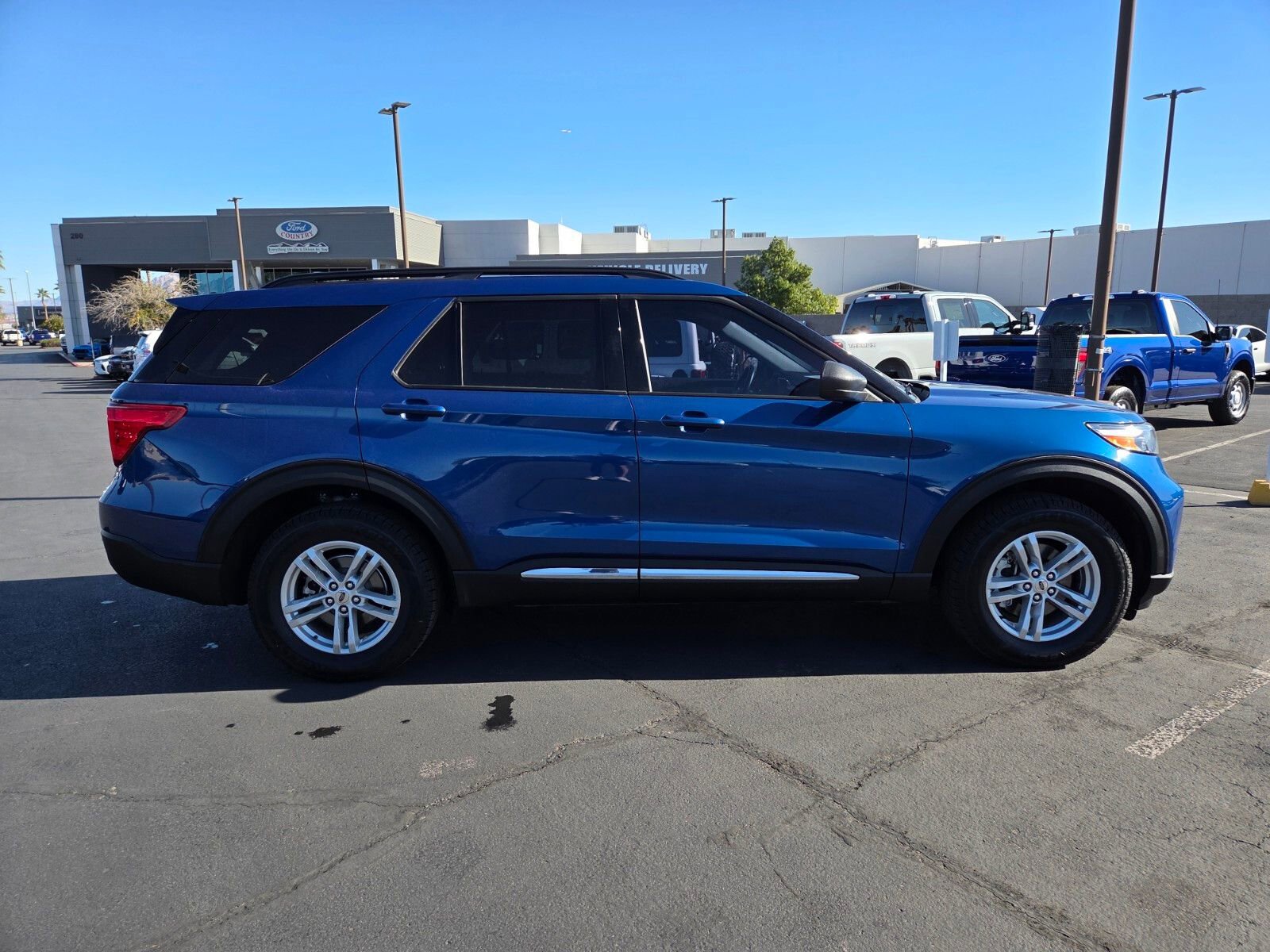 Certified 2023 Ford Explorer XLT image 7