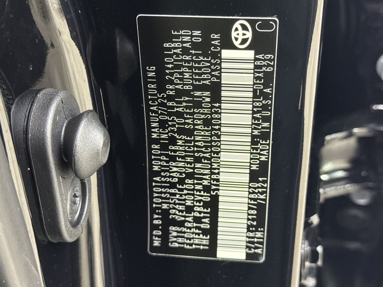 Used 2025 Toyota Corolla LE w/ Convenience Package FWD image 41