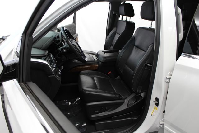 Used 2019 Chevrolet Tahoe Premier AWD/4WD image 17