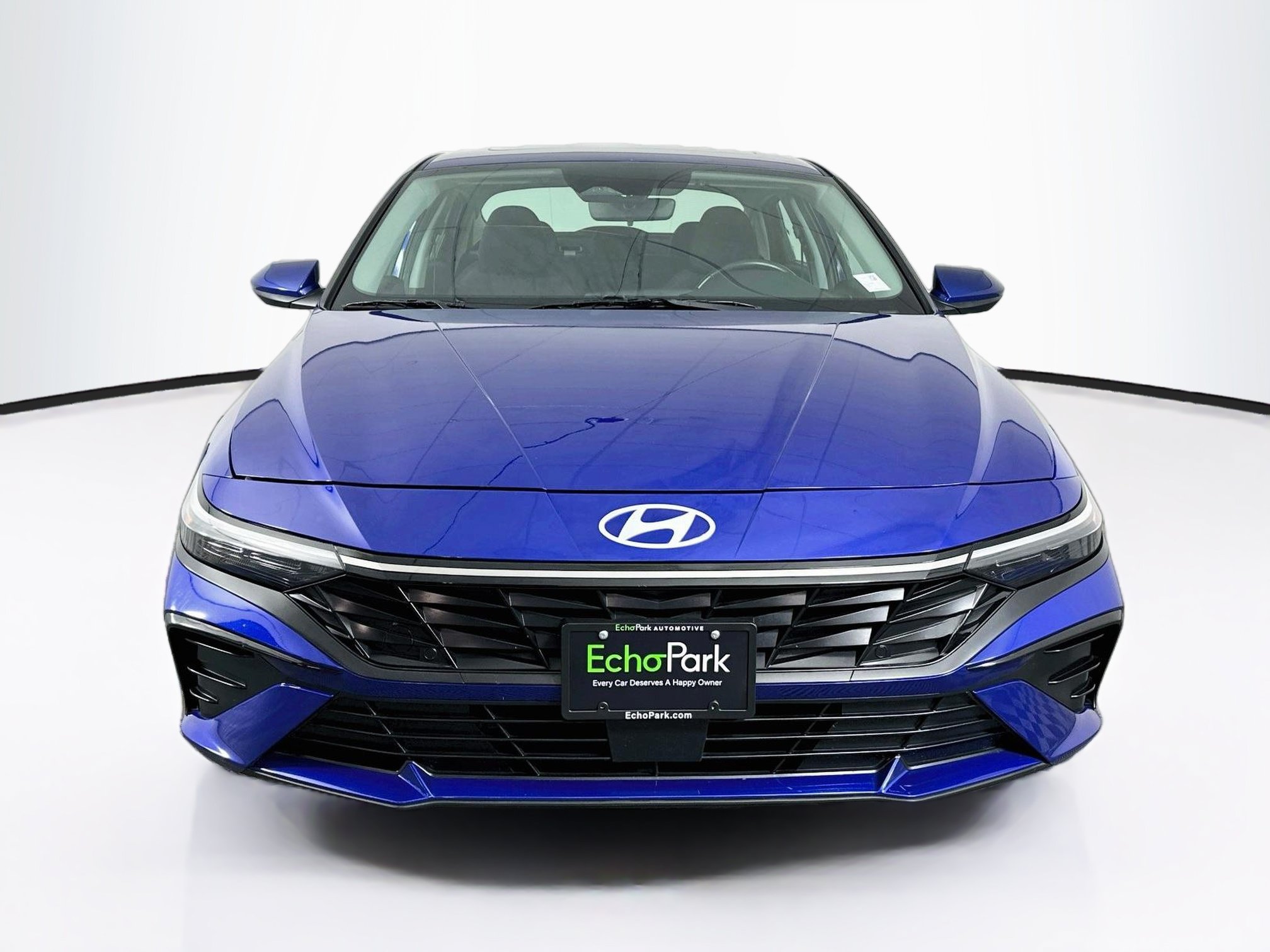 Used 2025 Hyundai Elantra SEL FWD image 2