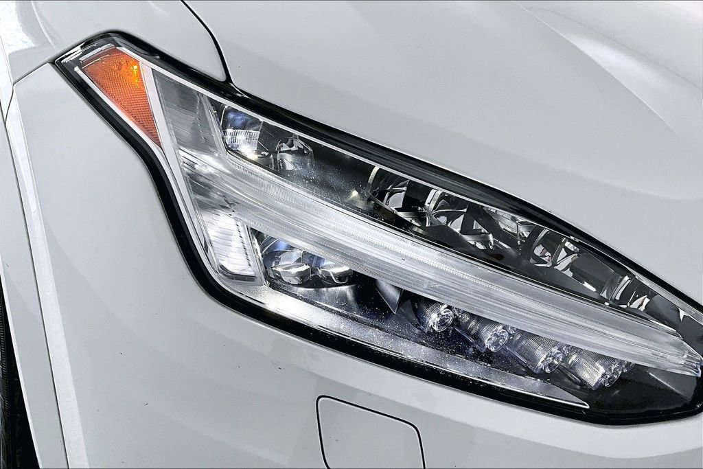 Used 2022 Volvo XC90 T5 Momentum w/ Advanced Package image 38