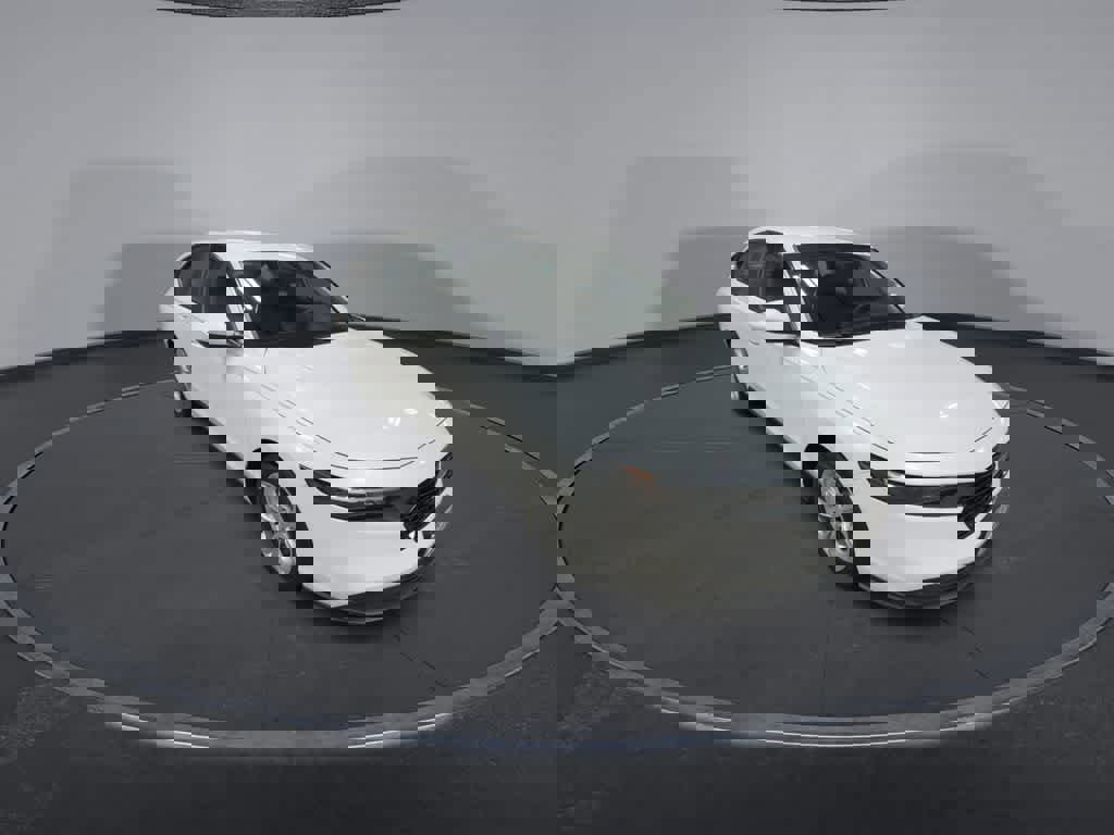 Used 2023 Honda Accord LX image 2