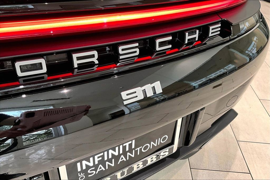 Used 2025 Porsche 911 Carrera RWD image 39