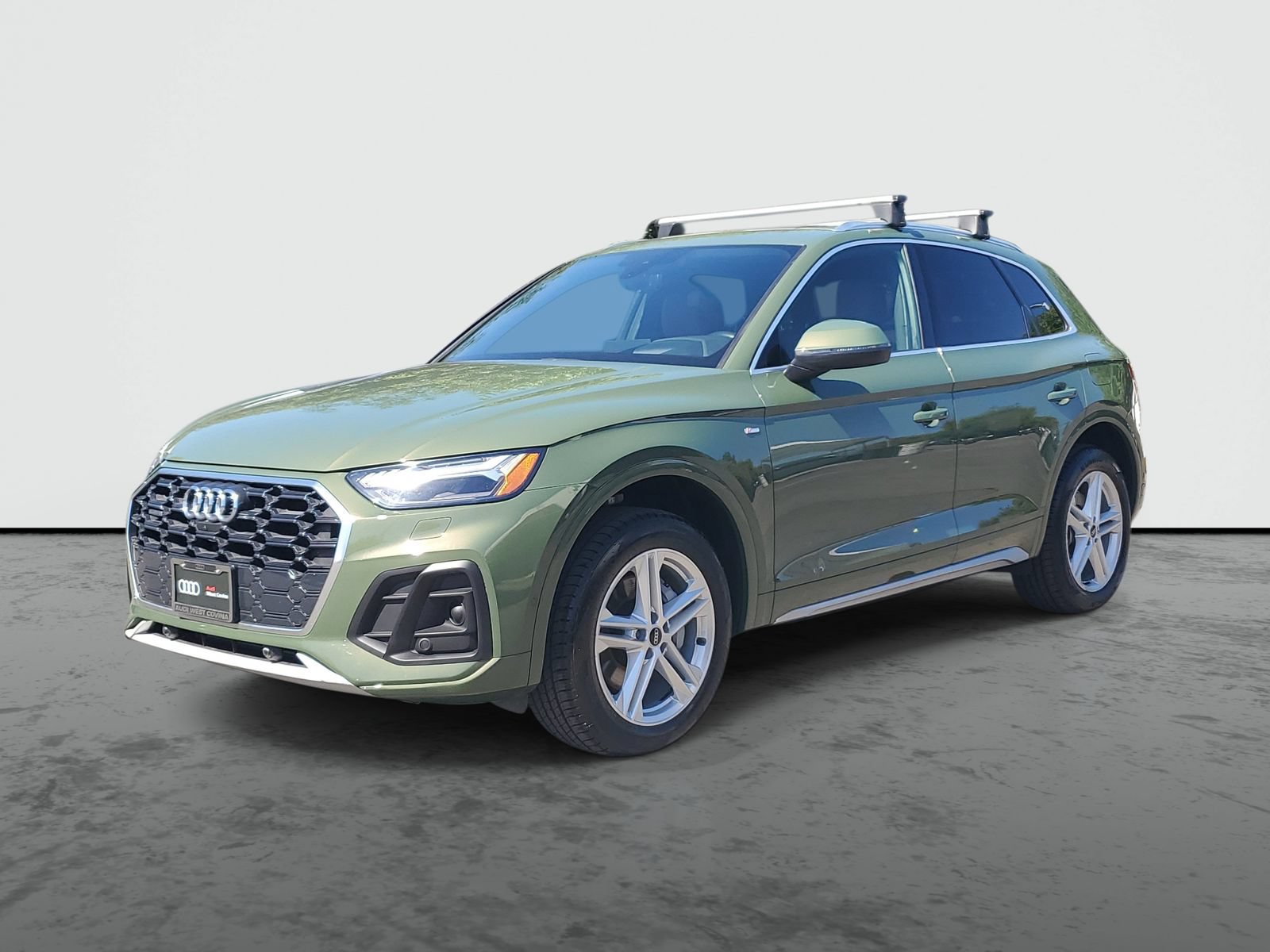 Used 2023 Audi Q5 e Prestige w/ Prestige Package AWD/4WD image 2