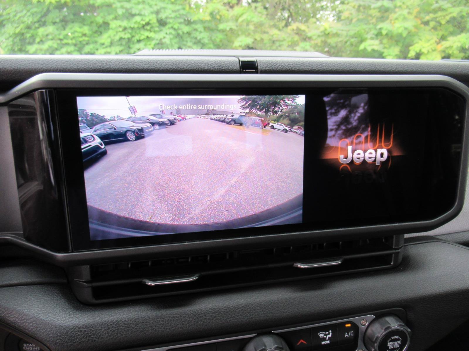 Used 2024 Jeep Wrangler Sport AWD/4WD image 24