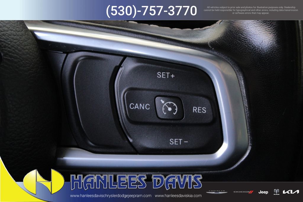 Used 2020 Jeep Wrangler Unlimited Sahara image 27