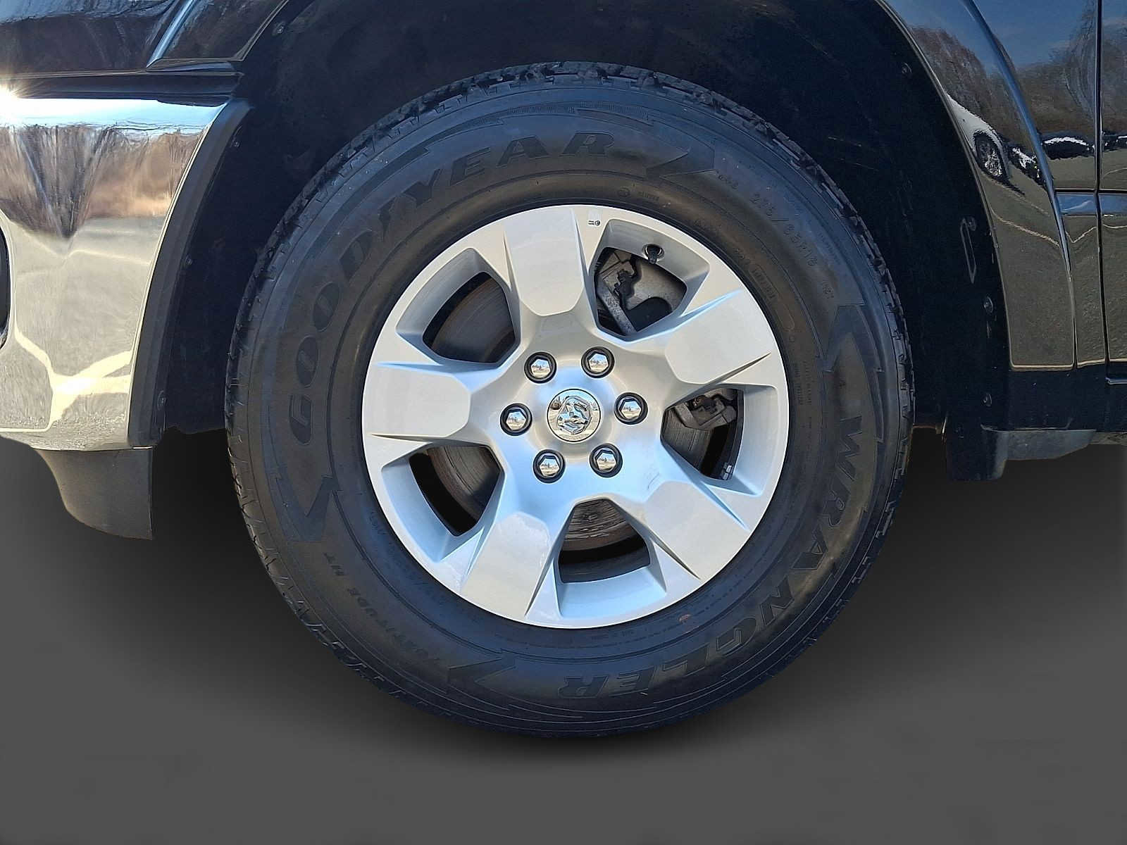Used 2025 RAM 1500 Big Horn AWD/4WD image 5