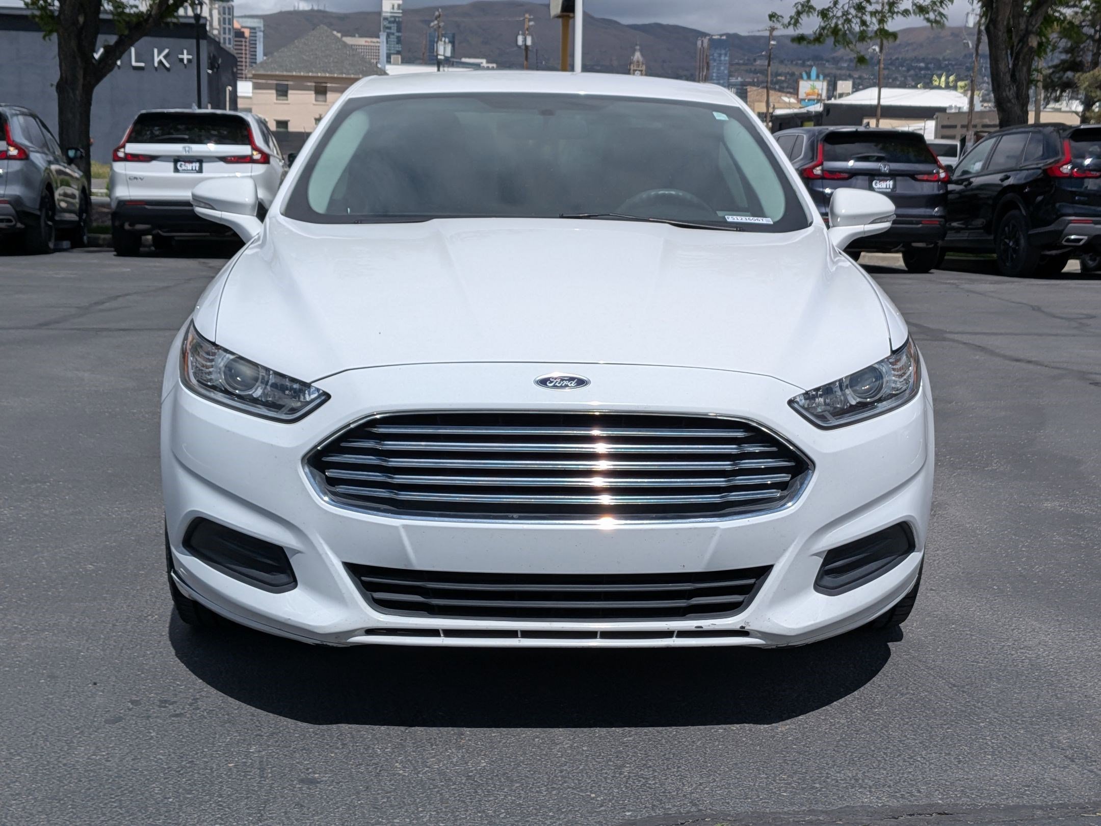 Used 2015 Ford Fusion SE FWD image 11