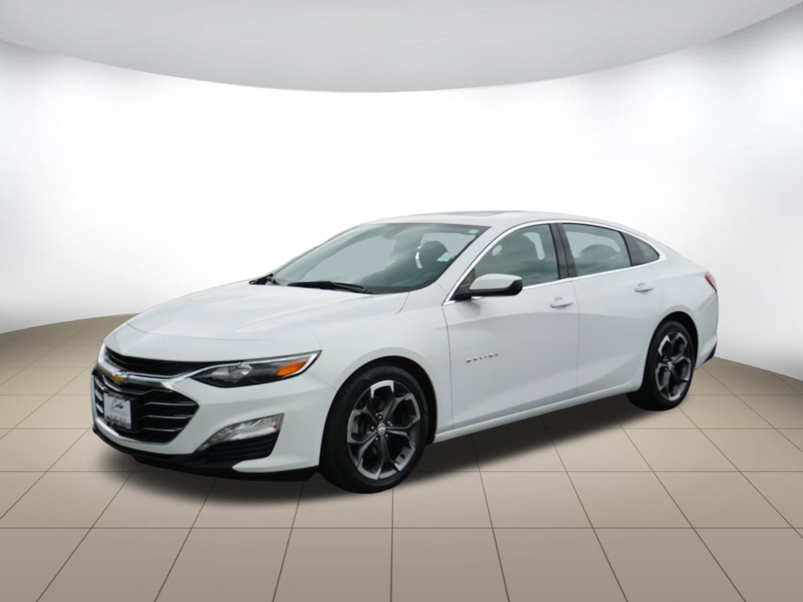 Used 2022 Chevrolet Malibu LT image 3