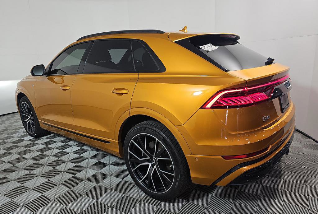 Used 2019 Audi Q8 Prestige w/ Luxury Package AWD/4WD image 4