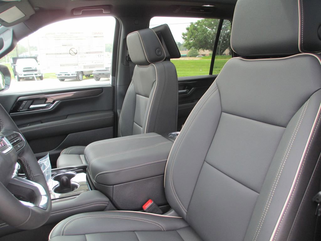 New 2026 GMC Yukon Elevation w/ Elevation Premium Package AWD/4WD image 12