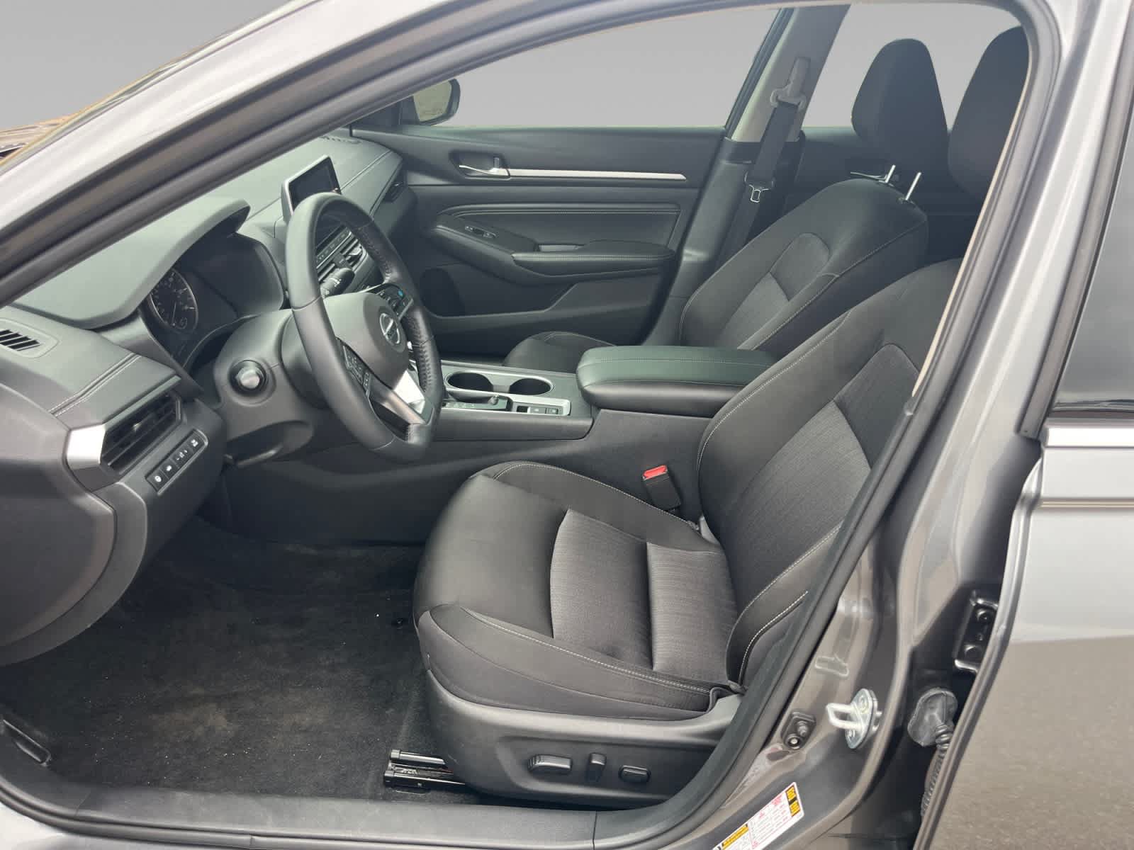 Used 2019 Nissan Altima 2.5 SV FWD image 11
