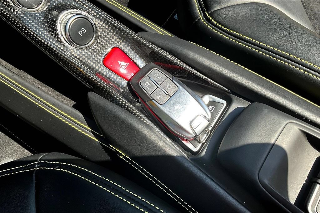 Used 2022 Ferrari F8 Tributo RWD image 29