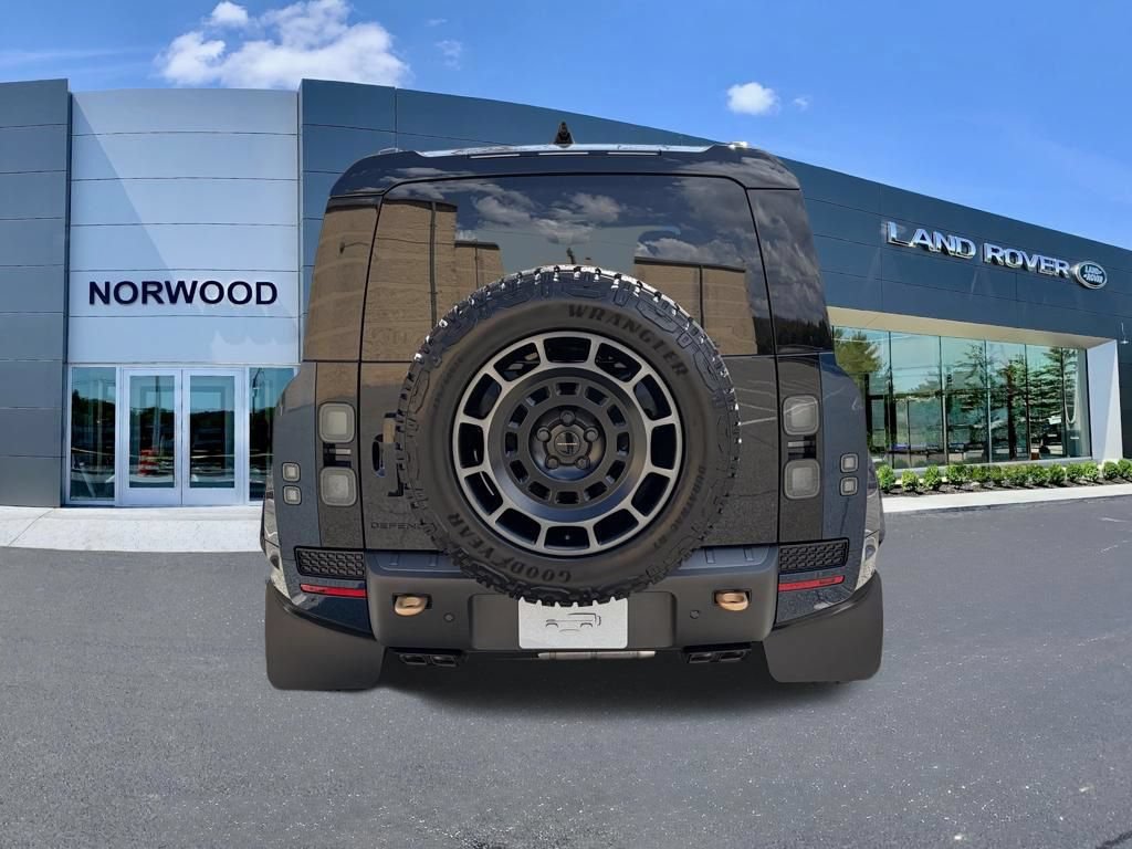 New 2026 Land Rover Defender 110 AWD/4WD image 7