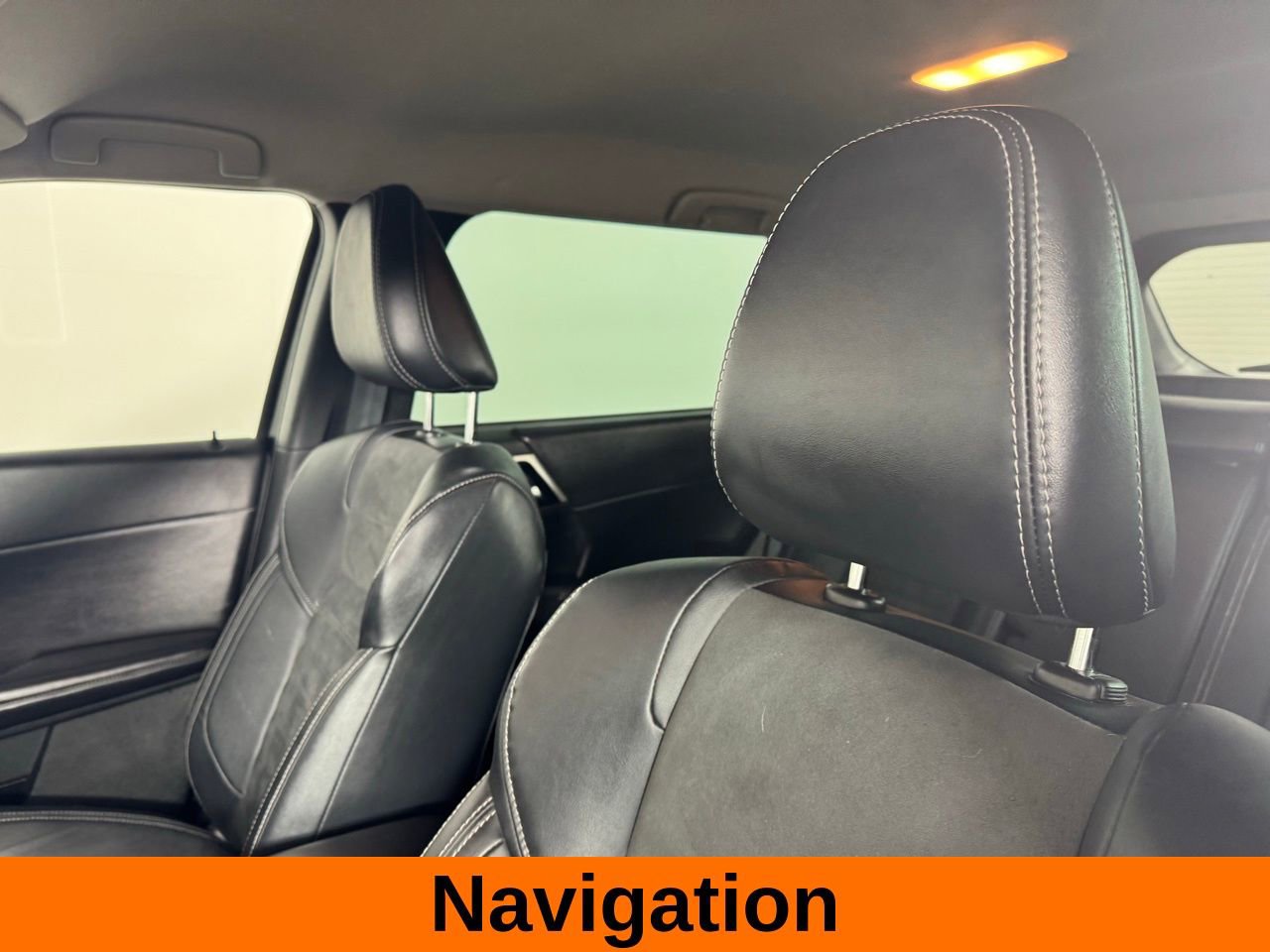 Used 2022 Mitsubishi Outlander SE image 11