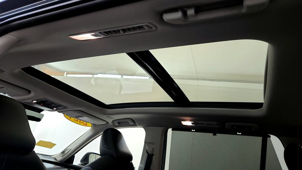 Certified 2024 Toyota Grand Highlander AWD image 27