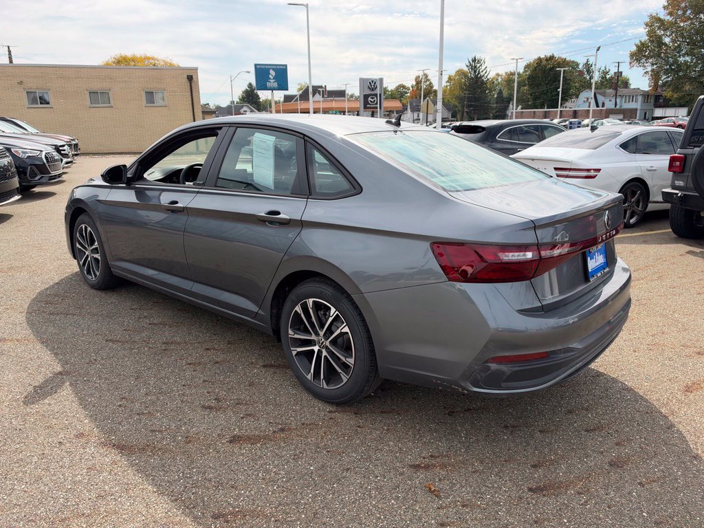 Used 2026 Volkswagen Jetta Sport FWD image 7