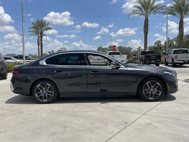 New 2026 BMW i5 eDrive40 w/ Premium Package image 5