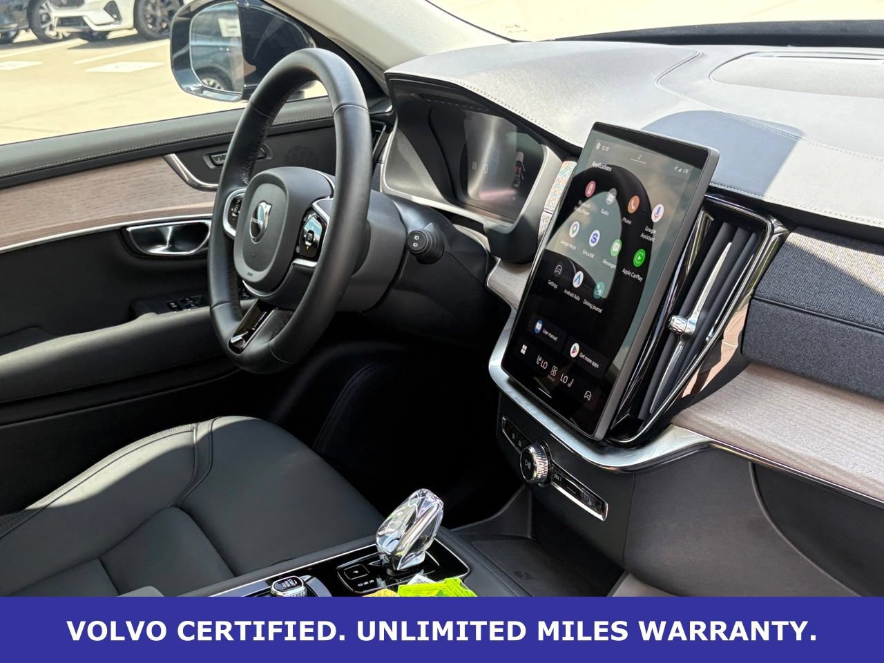 Certified 2025 Volvo XC90 B6 Plus AWD/4WD image 35
