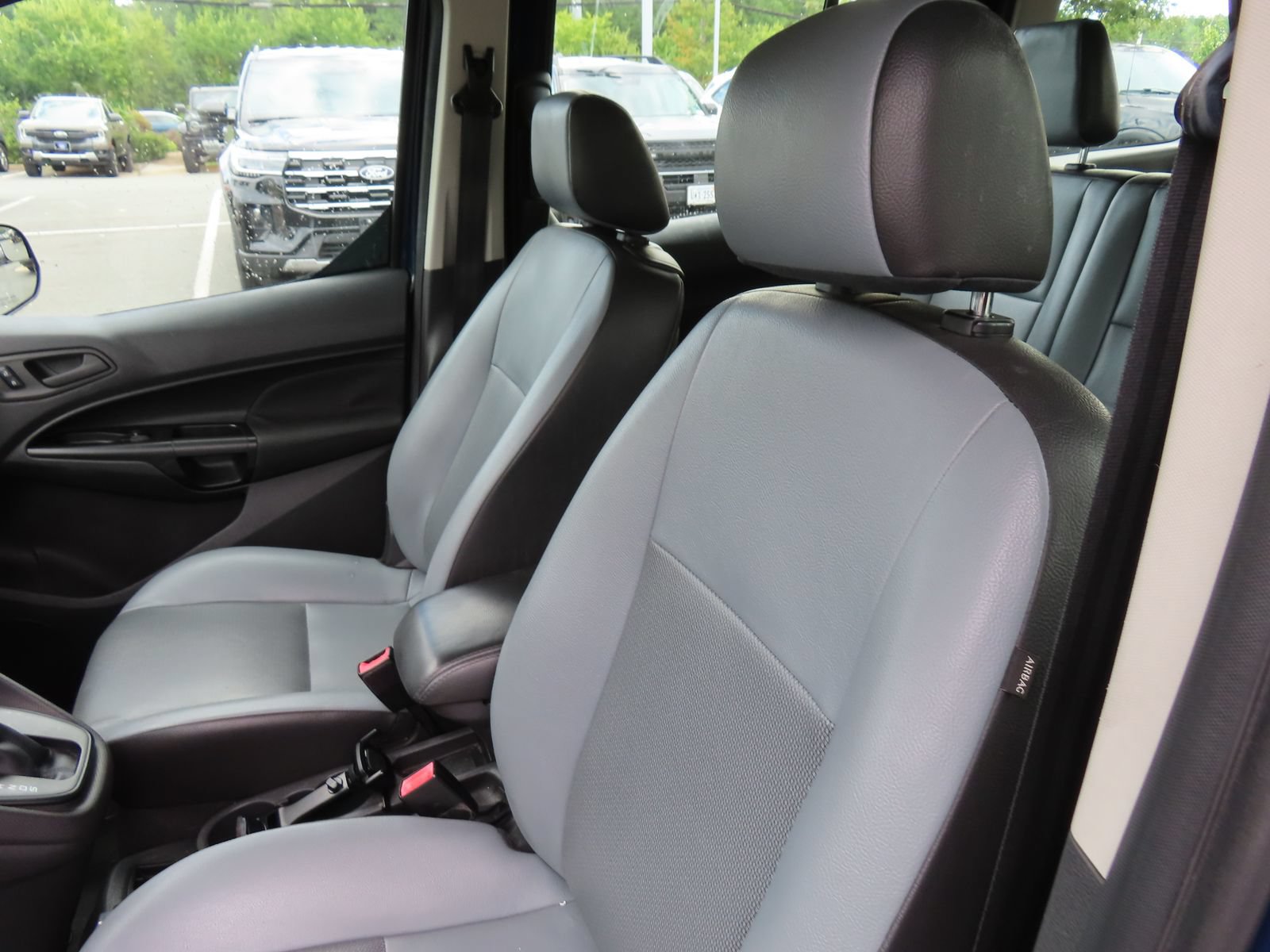 Used 2017 Ford Transit Connect XL FWD image 24