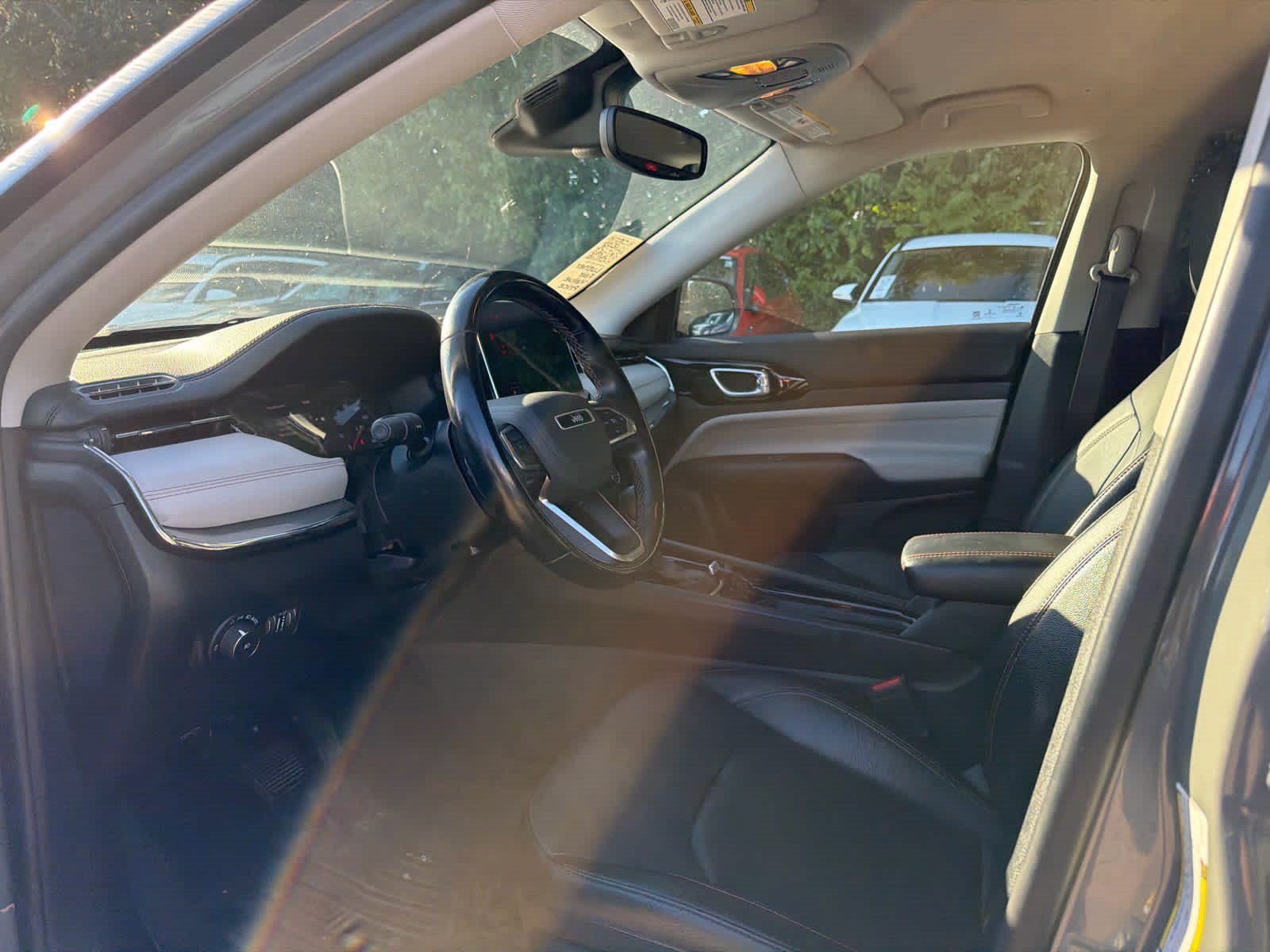 Used 2022 Jeep Compass Limited AWD/4WD image 5