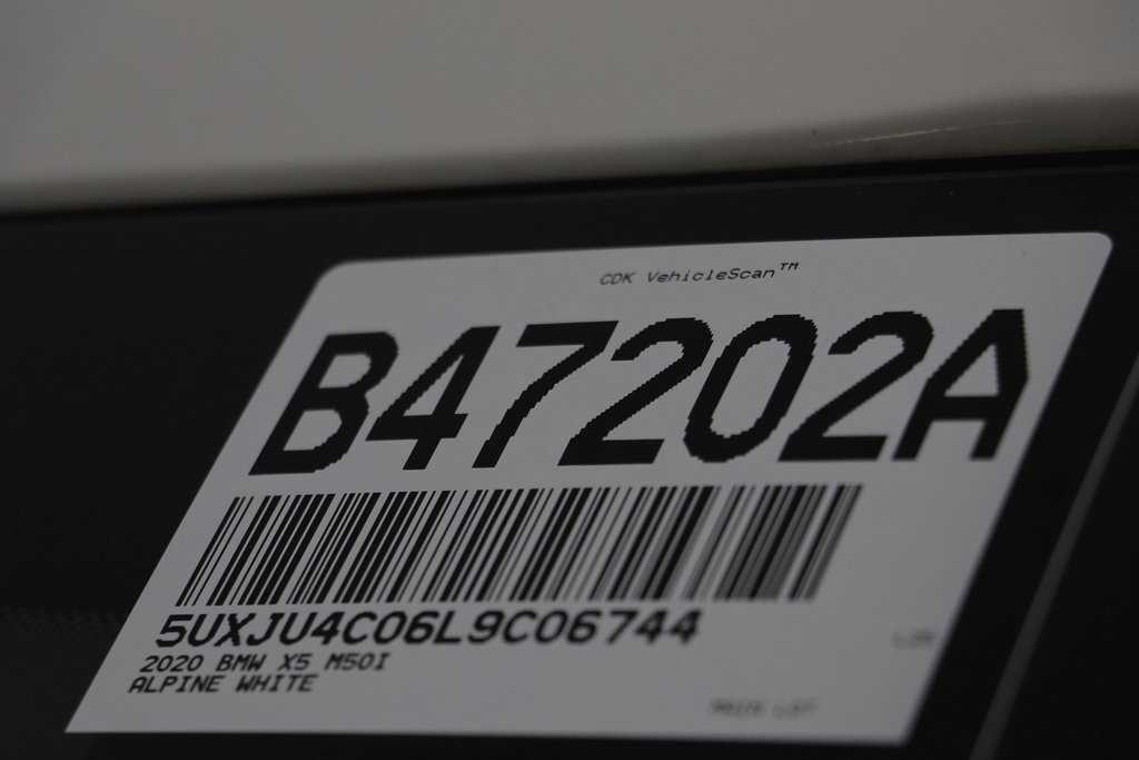 Used 2020 BMW X5 M50i w/ Premium Package image 23