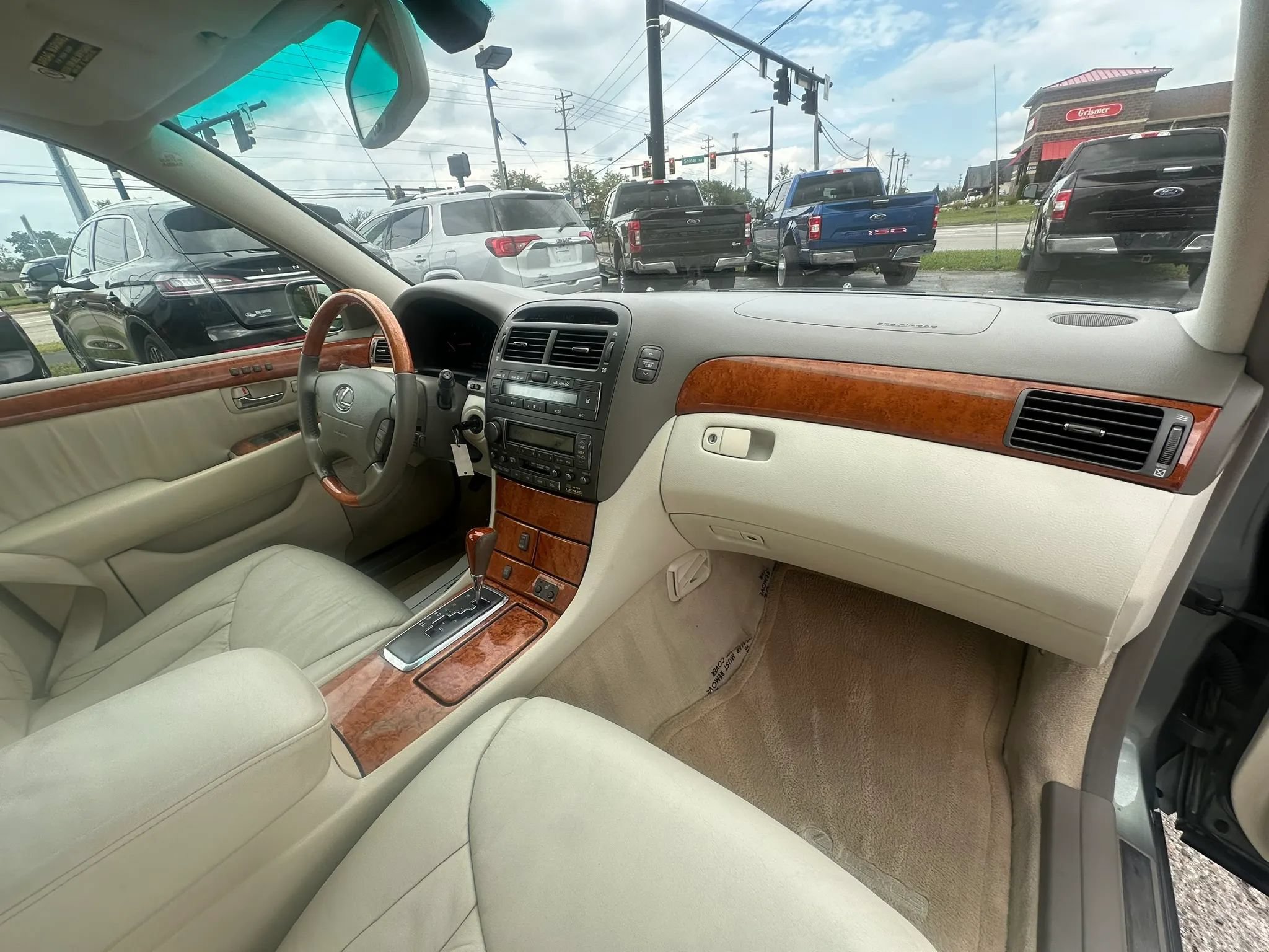 Used 2001 Lexus LS 430 RWD image 35
