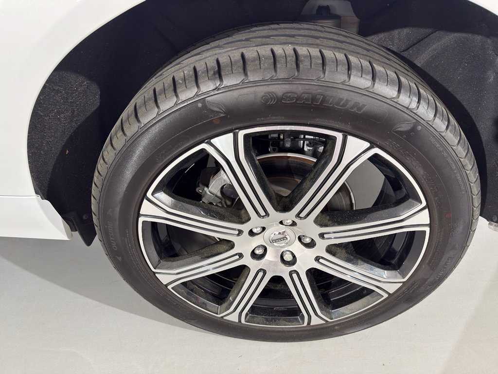 Used 2021 Volvo XC60 T5 Inscription w/ Advanced Package image 6