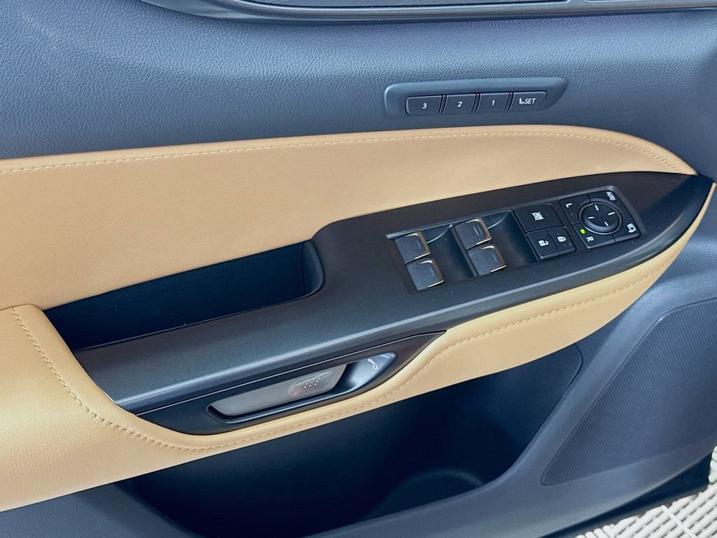 Certified 2025 Lexus NX 350 AWD w/ Accessory Package (2T) image 18