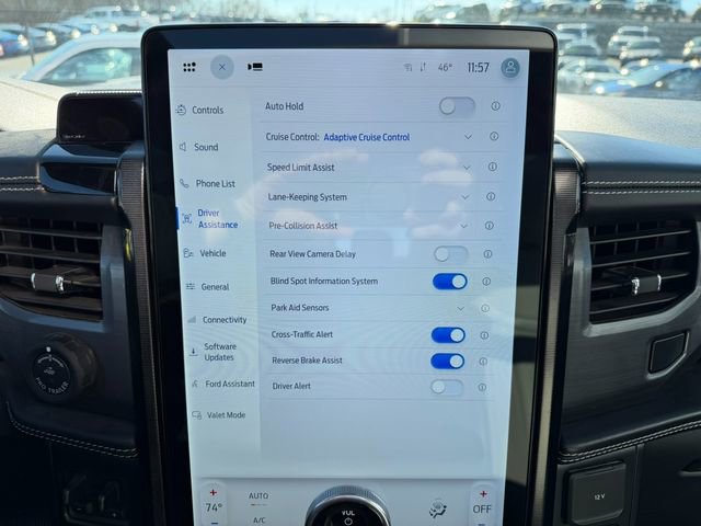 Used 2022 Ford F150 Lightning Platinum image 40