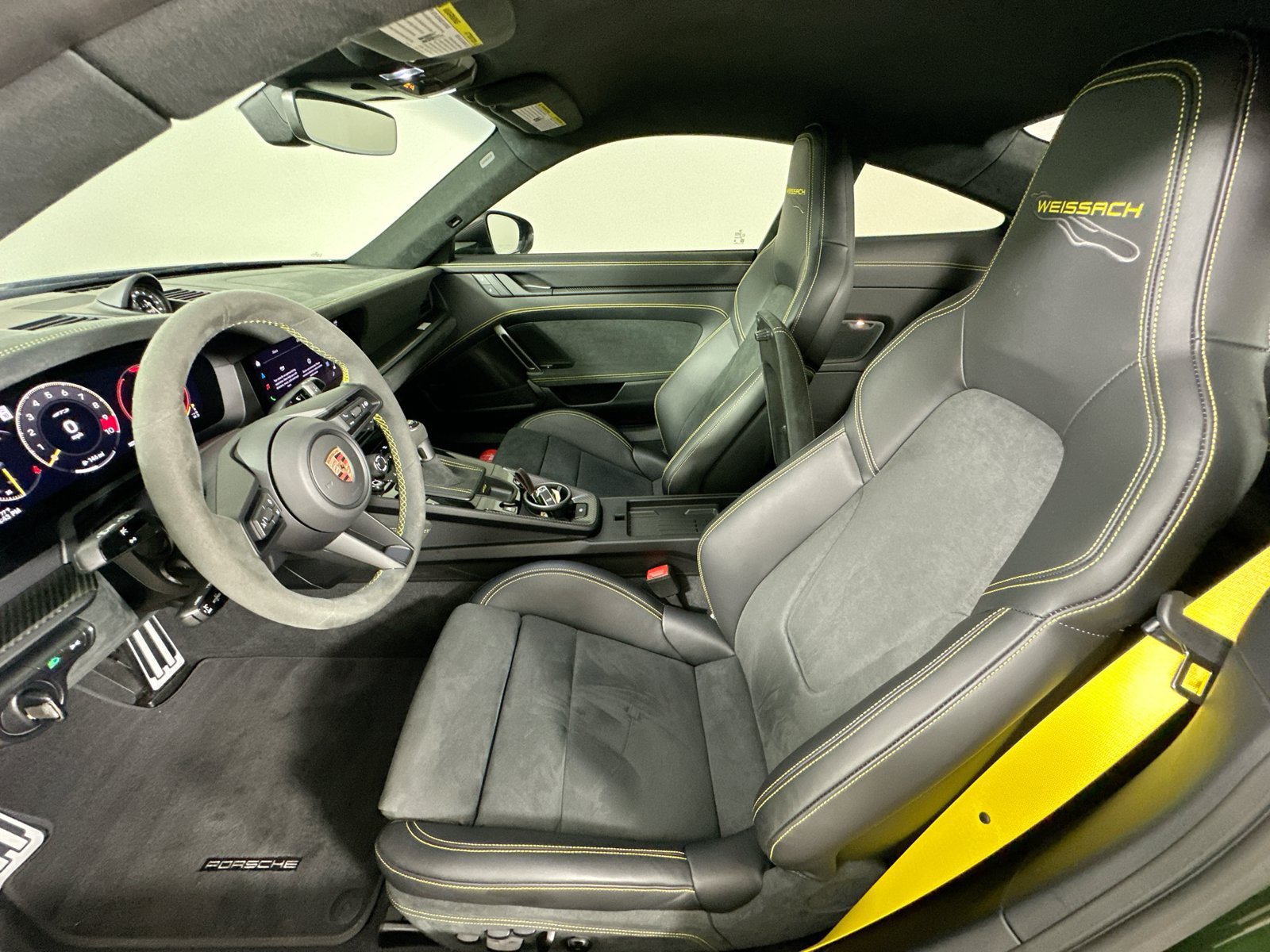 Used 2026 Porsche 911 GT3 RWD image 32