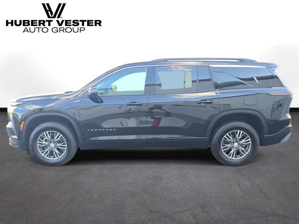Used 2026 Chevrolet Traverse LT w/ Driver Confidence Package FWD image 1