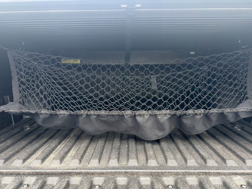 Used 2025 Toyota Tundra Limited AWD/4WD image 10