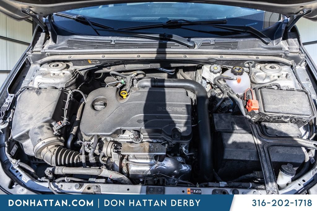 Used 2023 Chevrolet Malibu LT FWD image 34