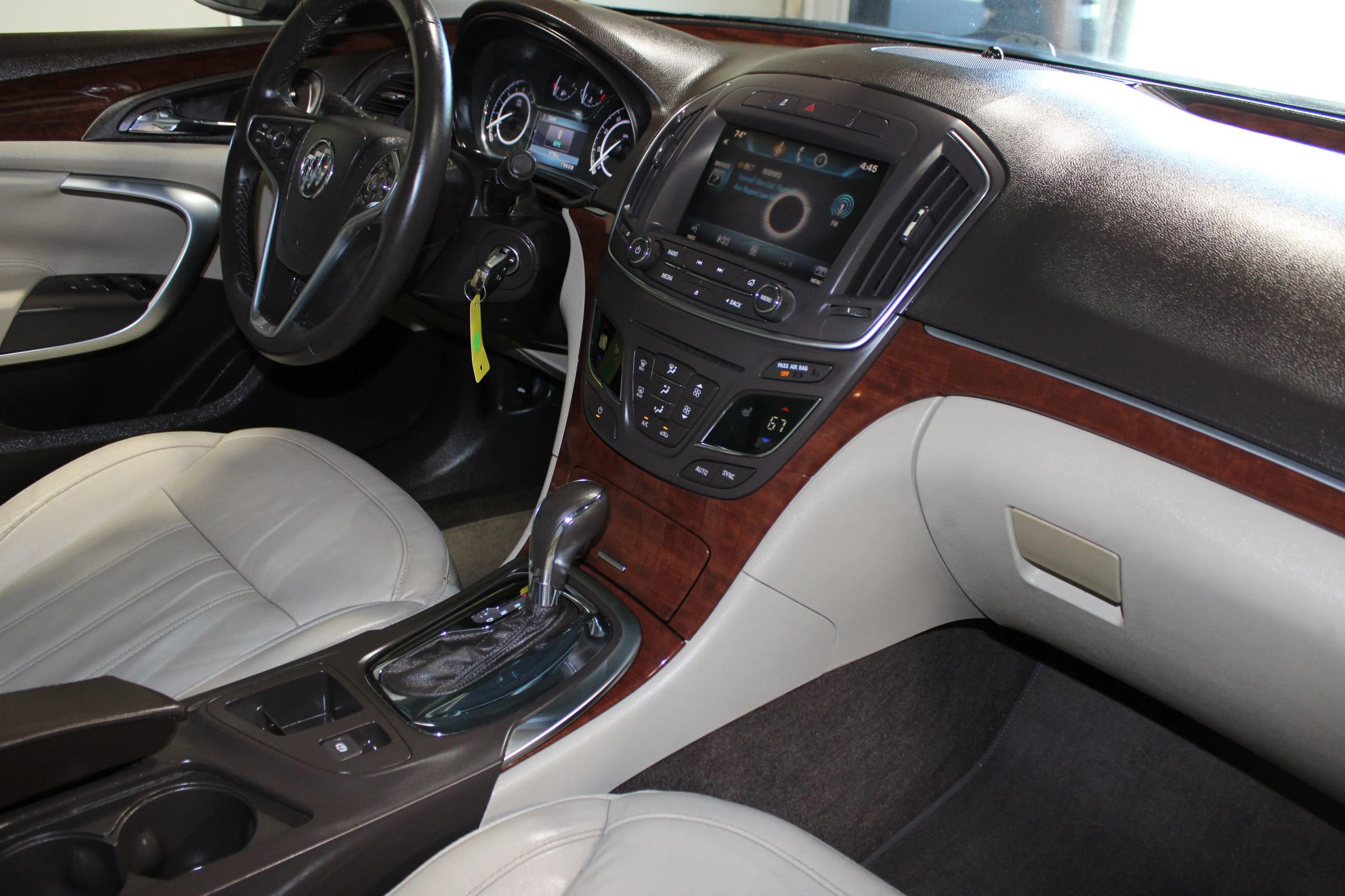 Used 2014 Buick Regal FWD image 27