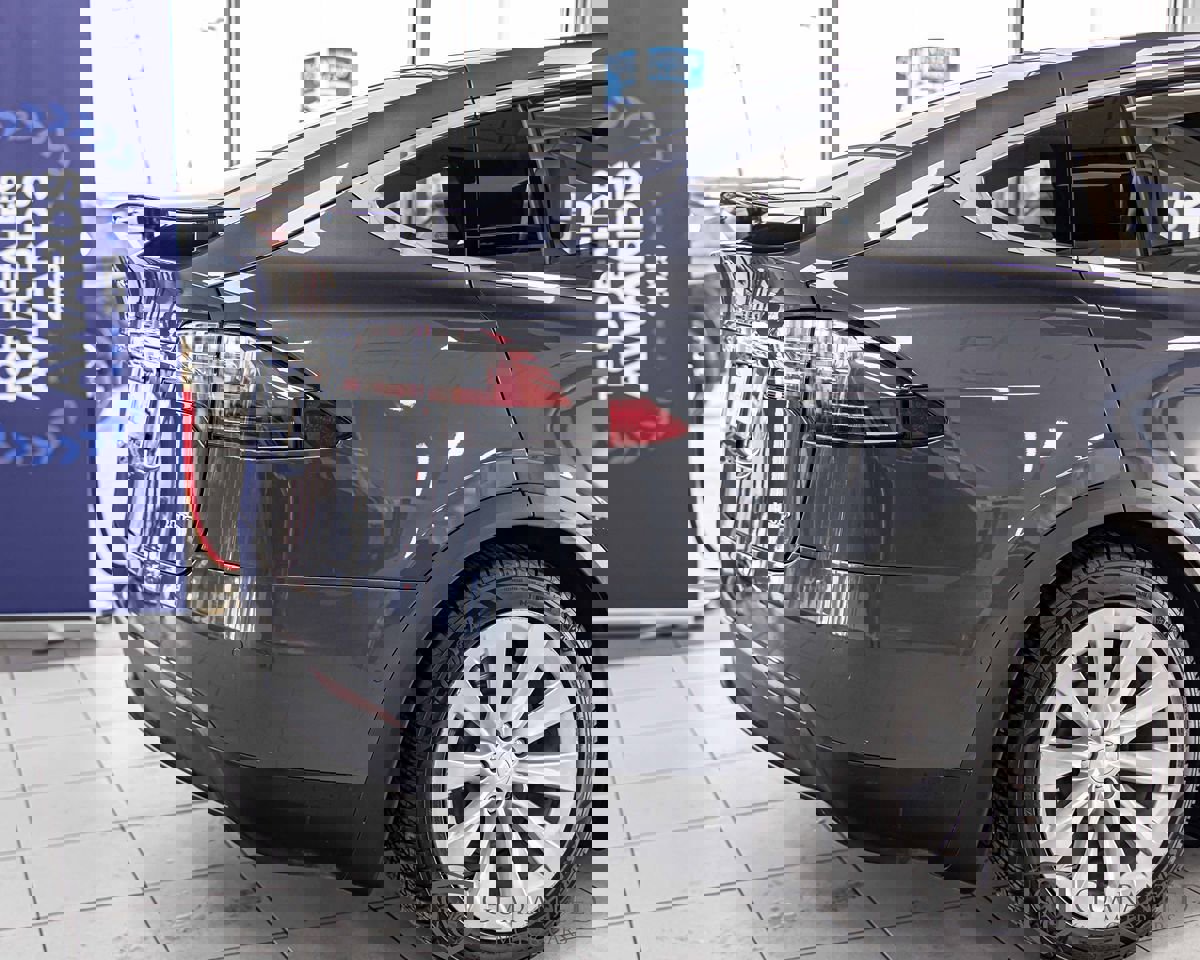 Used 2017 Tesla Model X 100D image 17