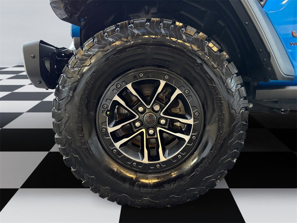 Used 2024 Jeep Wrangler Unlimited Rubicon w/ XTREMEE 35" Tire Package image 14