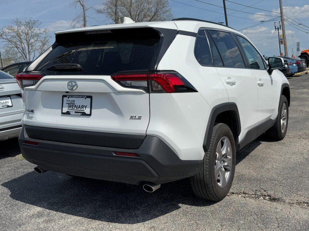 Used 2024 Toyota RAV4 XLE FWD image 4