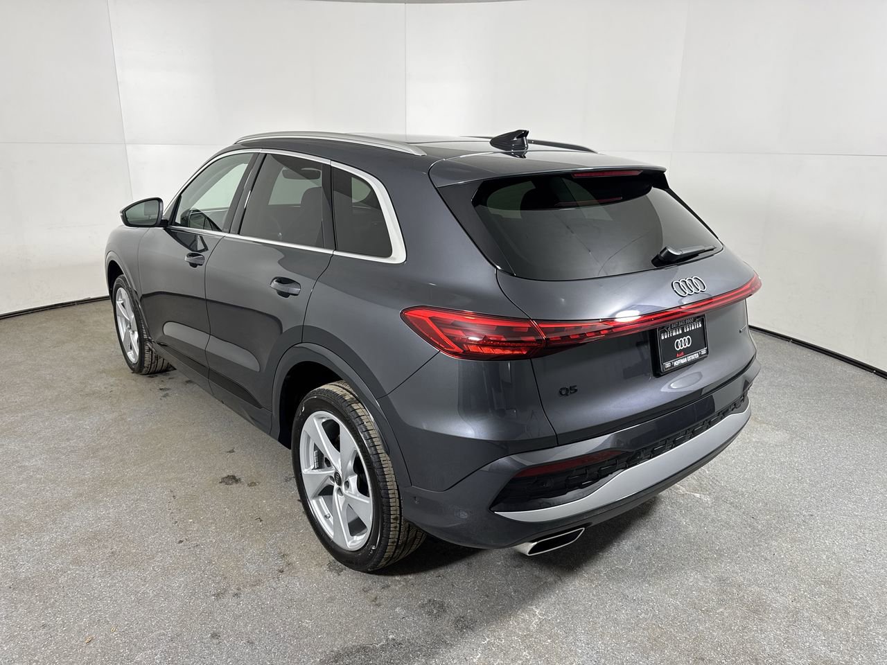 Used 2025 Audi Q5 Premium Plus w/ Premium Plus image 32
