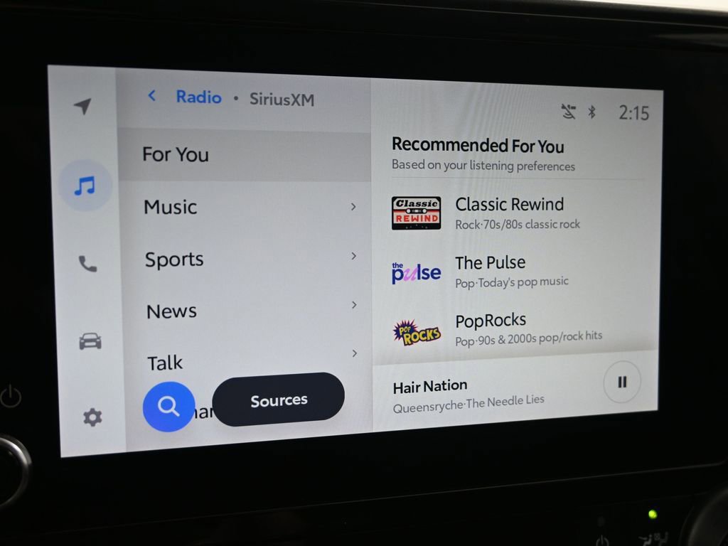 Used 2024 Toyota Highlander LE image 17