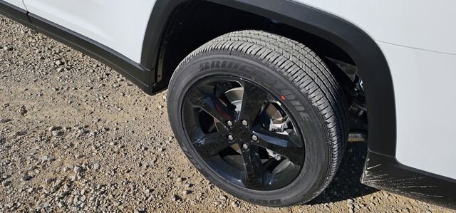 New 2025 Jeep Grand Cherokee L Altitude image 6