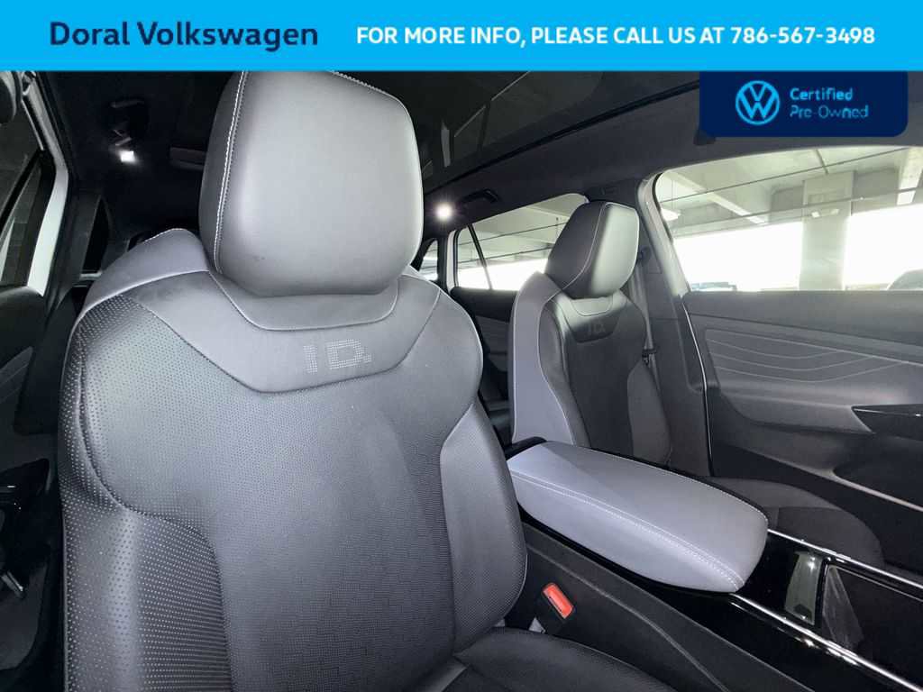 Certified 2025 Volkswagen ID.4 Pro S Plus w/ ID.4 Black Package AWD/4WD image 27