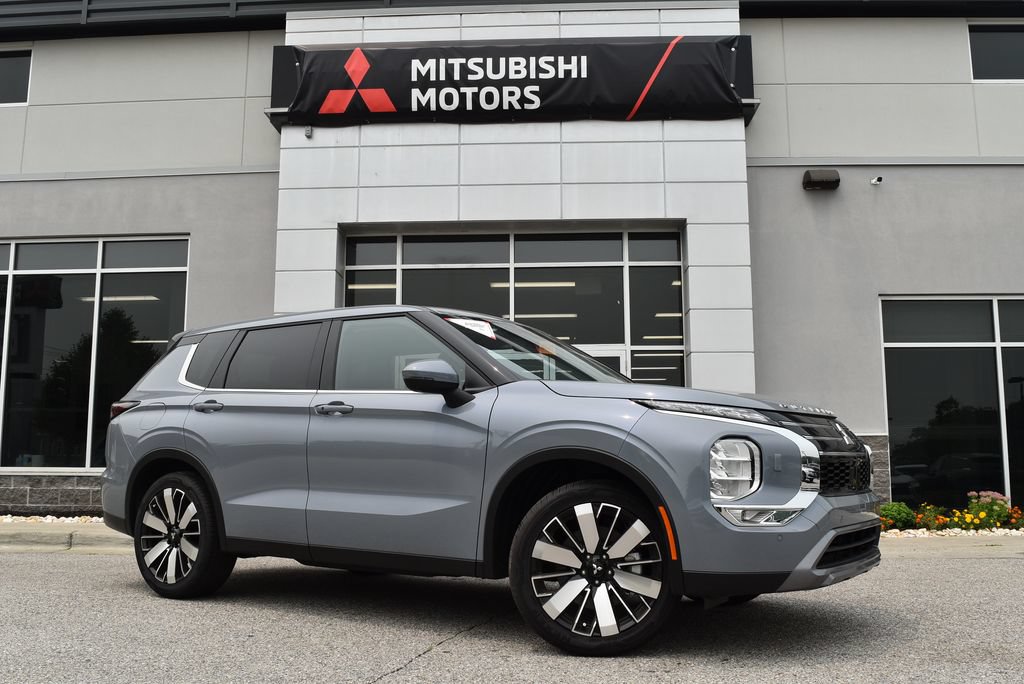 New 2026 Mitsubishi Outlander SE AWD/4WD image 1
